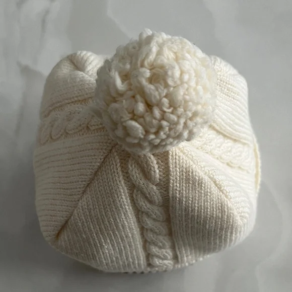 Canada Goose Merino Wool Winter Toque Ivory Cable Knit Beanie Pom-Pom Child Hat. - Picture 5 of 9
